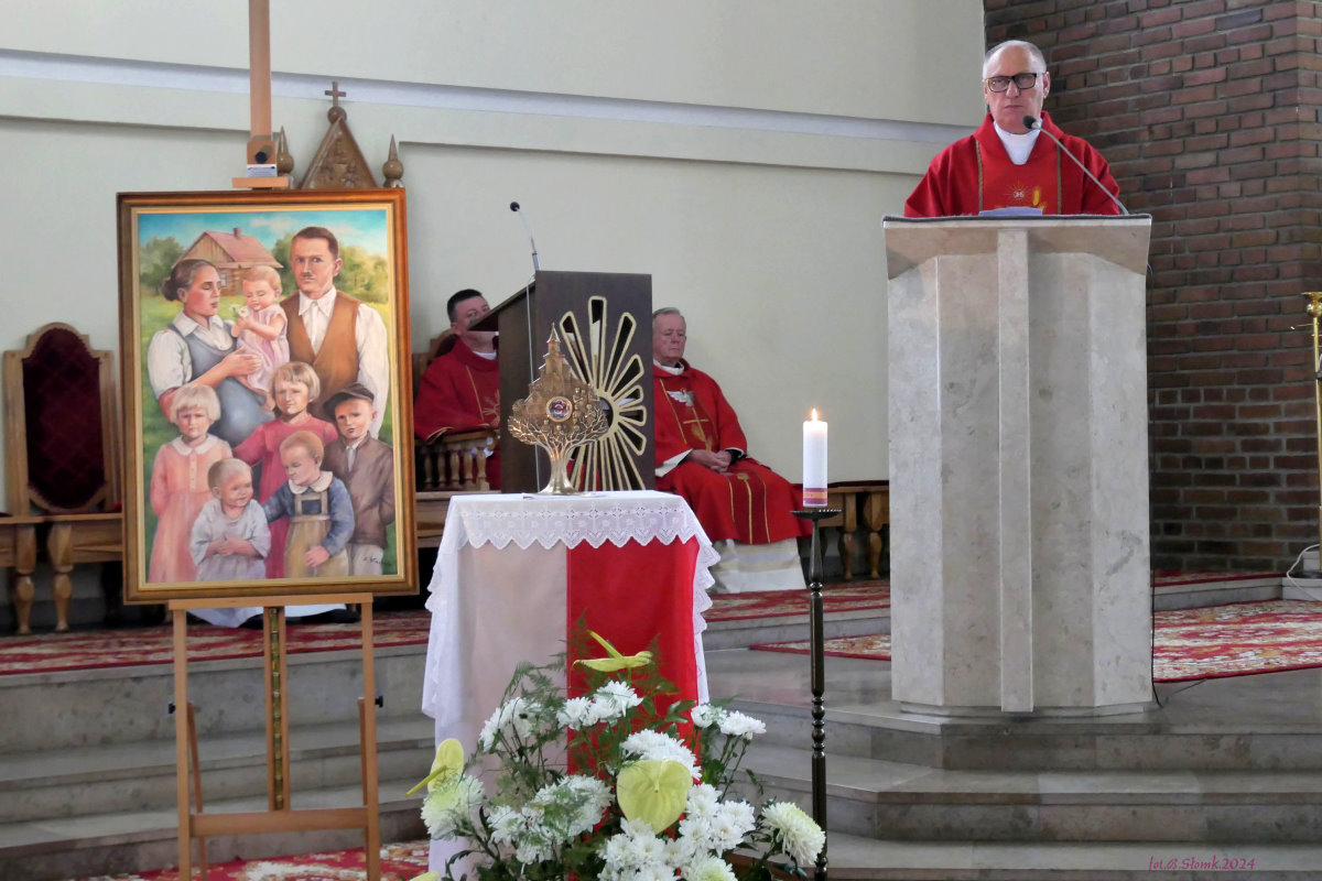 Kliknij aby obejrzec w pelnym rozmiarze 